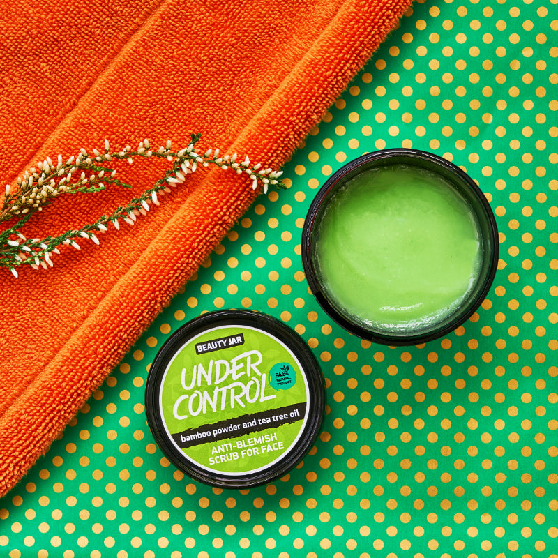 UNDER CONTROL Anti Blemish Facial Scrub